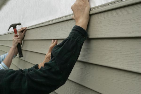 Cost of Insulated Siding Installation in Evans