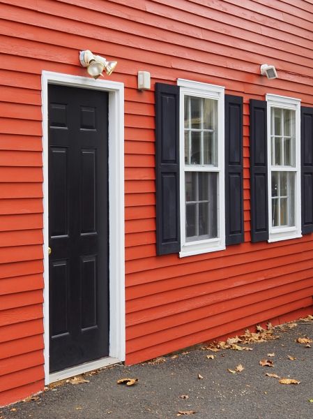 Cost of Red Vinyl Siding Installation in Evans