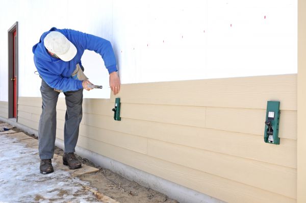 Cost of Siding Panels Installation in Evans